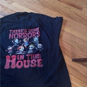 There’s some Horrors in this house-Tee